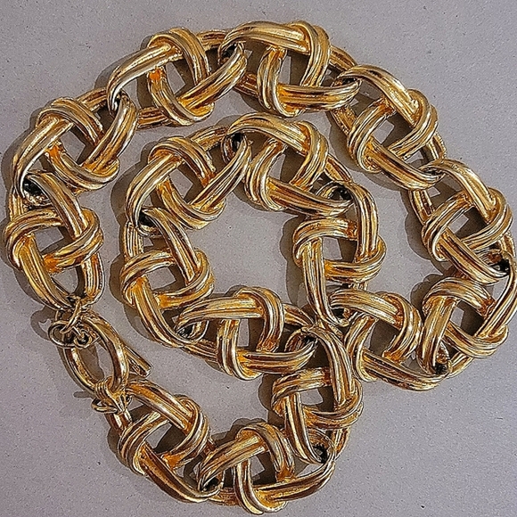 #Vintage #Statement Textured #Gold-tone Chunky Chain Link #Toggle Necklace.. - Picture 2 of 6